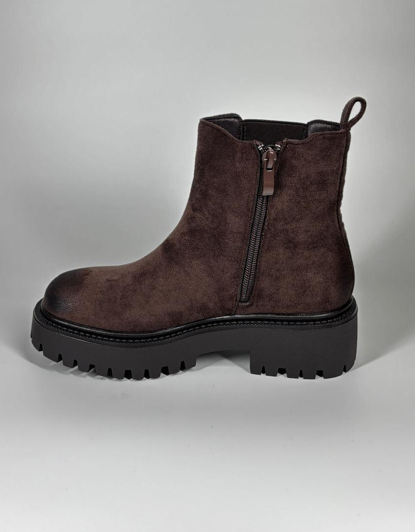 Stivaletto Chelsea con Suola Carrarmato: Marrone