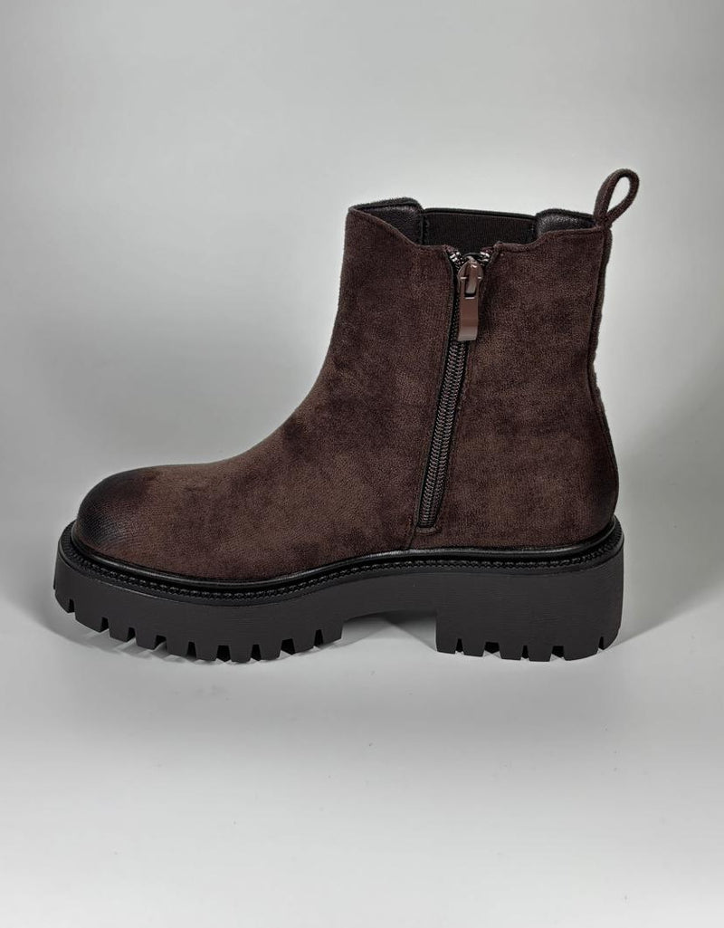 Stivaletto Chelsea con Suola Carrarmato: Marrone
