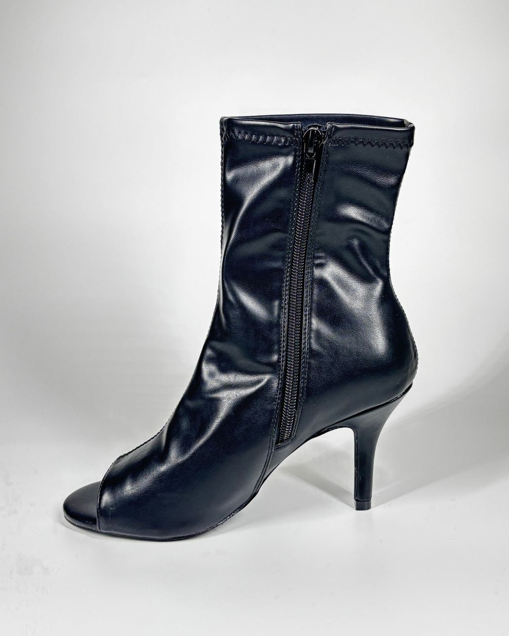 Tronchetto Aperto e Tacco Stiletto - Nero