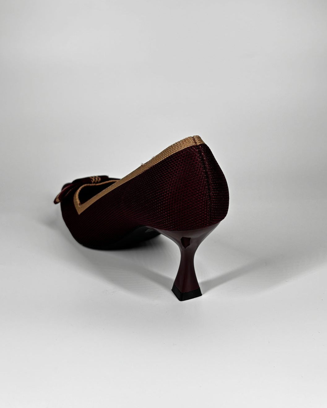 Décolleté in tessuto con tacco a rocchetto - Bordeaux