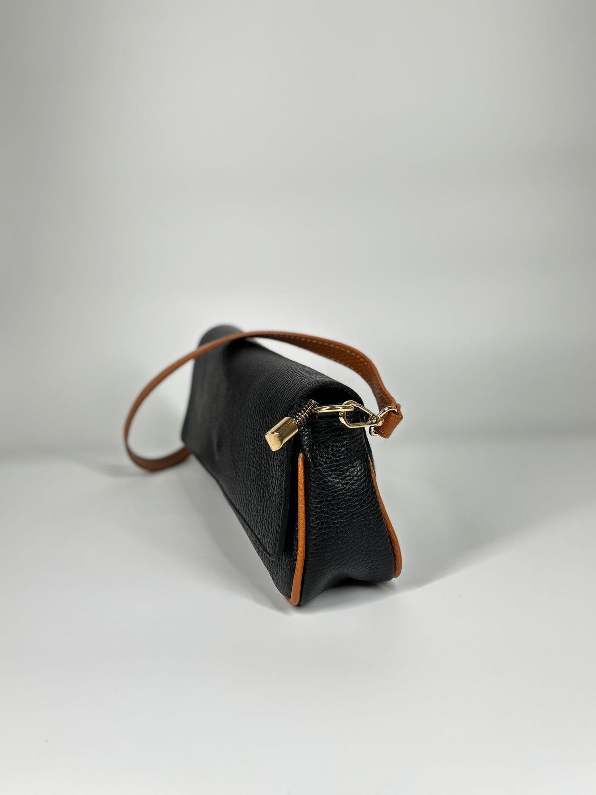 Borsa a Tracolla in Vera Pelle - Nera