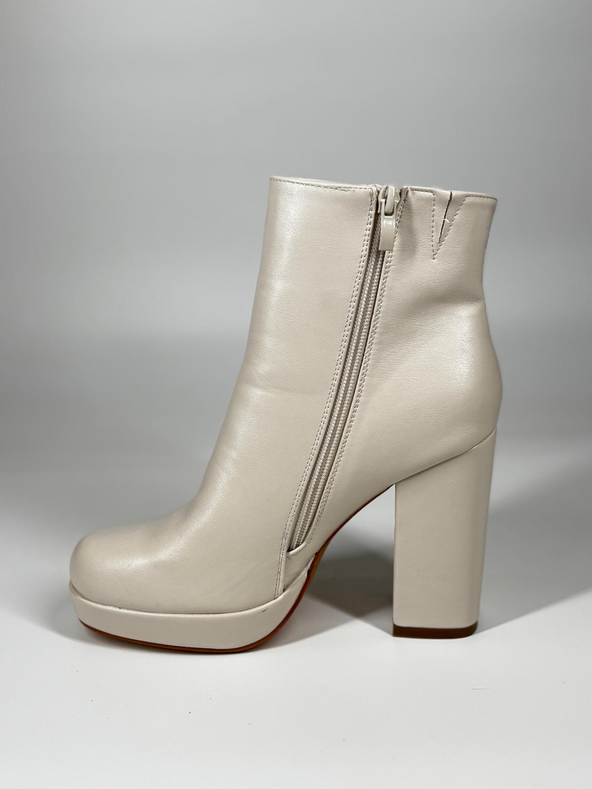 Stivaletti con Tacco e Plateau - Beige