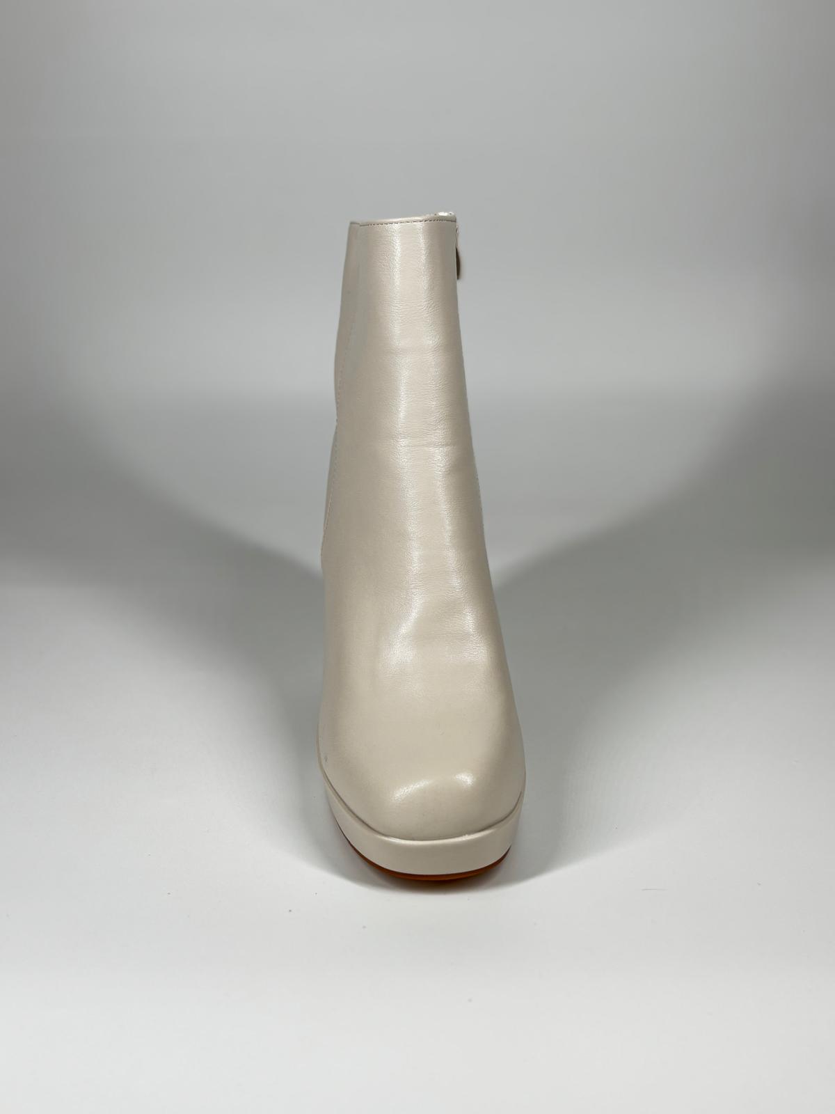 Stivaletti con Tacco e Plateau - Beige