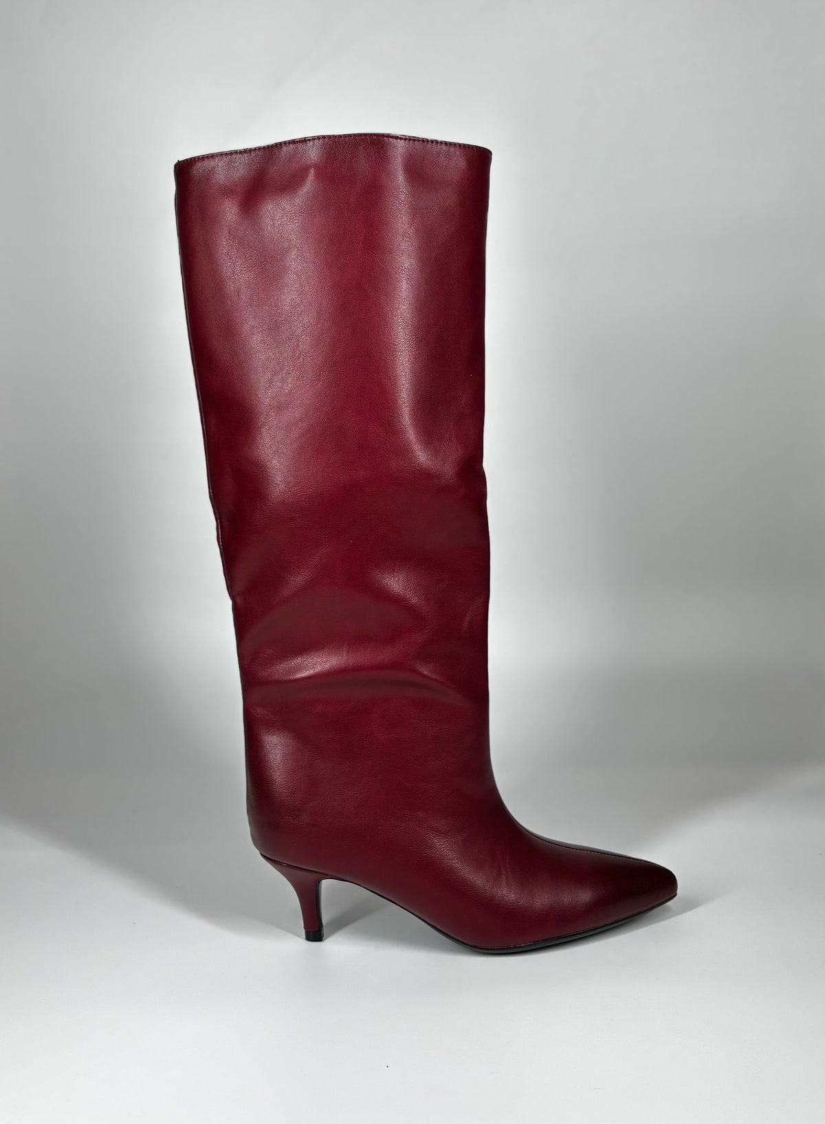 Stivale Alto in ecoPelle con Tacco Kitten - Bordeaux