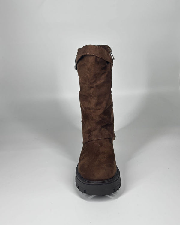 Stivale Slouchy scamosciato con Doppia Fibbia – Marrone