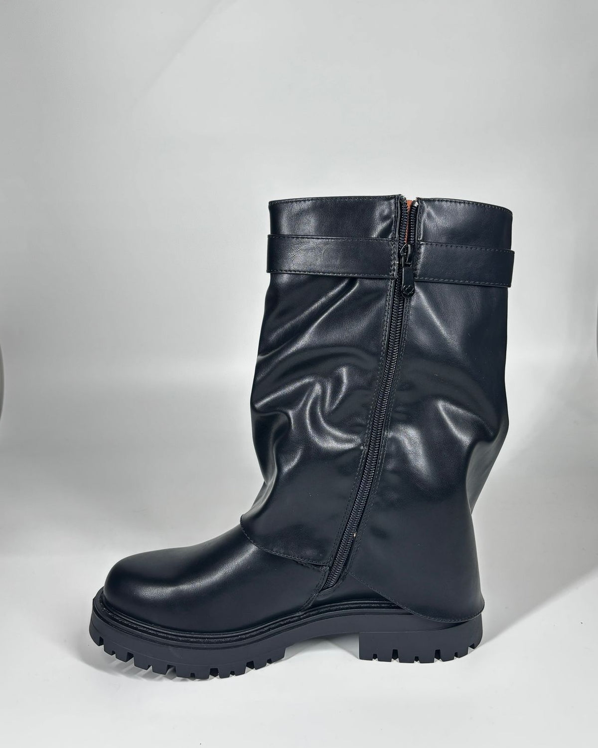 Stivale Slouchy in Vera Pelle con Doppia Fibbia – Nero