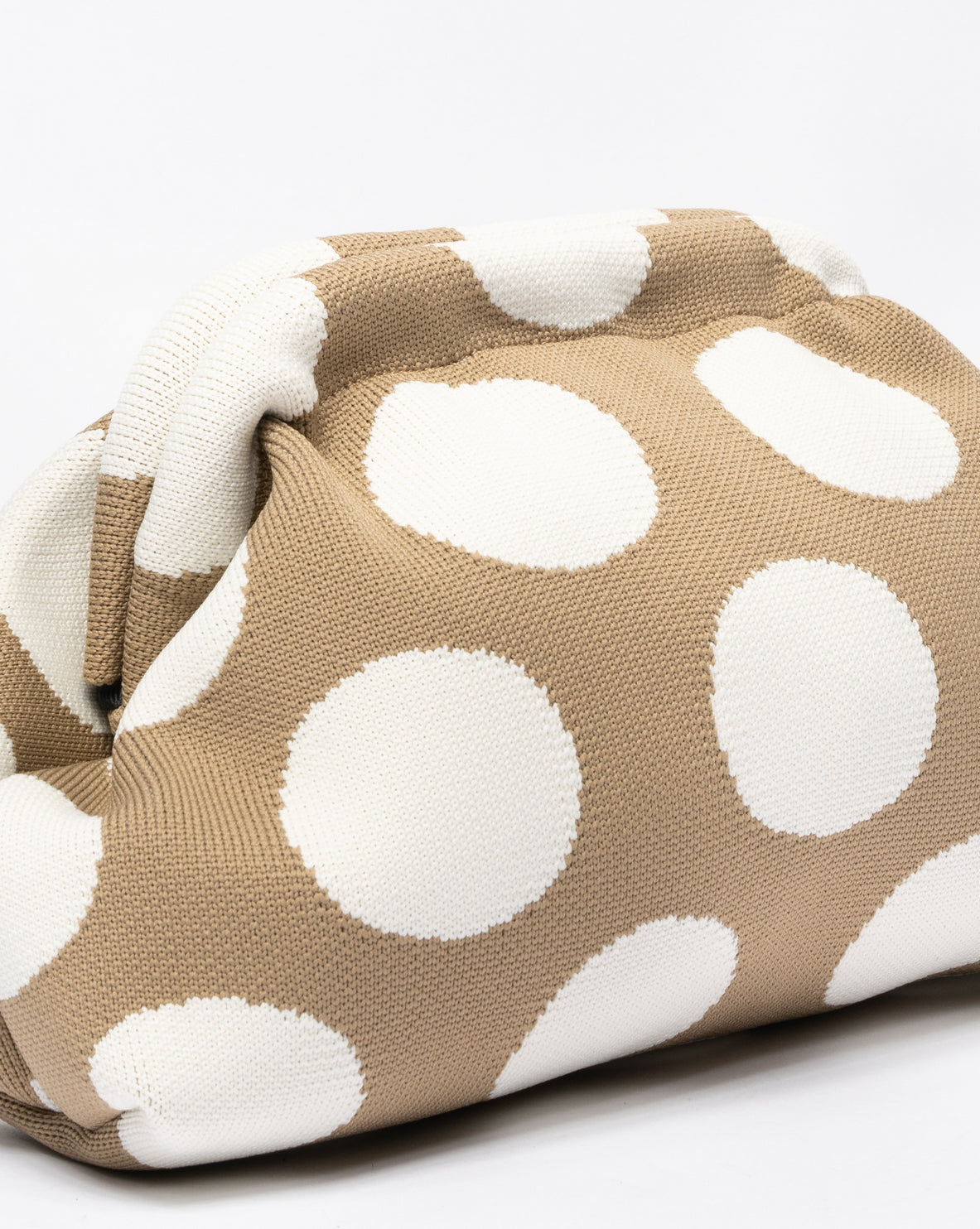 Pochette in Tessuto Morbida Pois - Beige