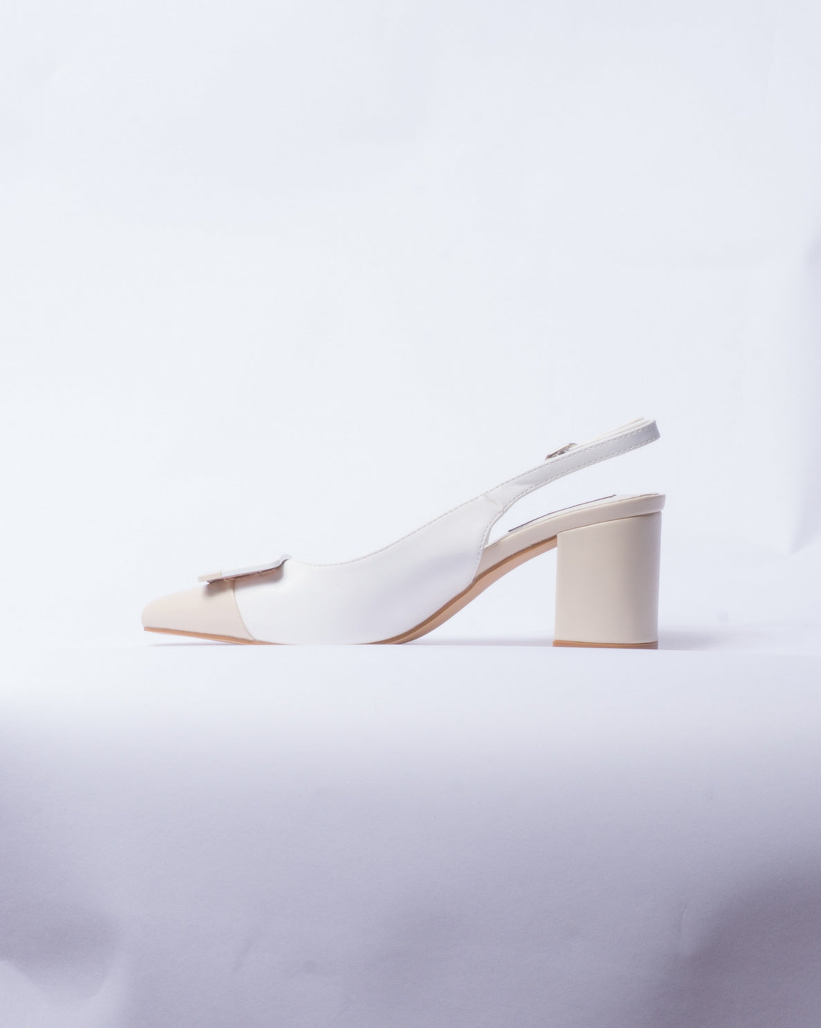 Décolleté Slingback con Tacco Largo – Bianco Panna