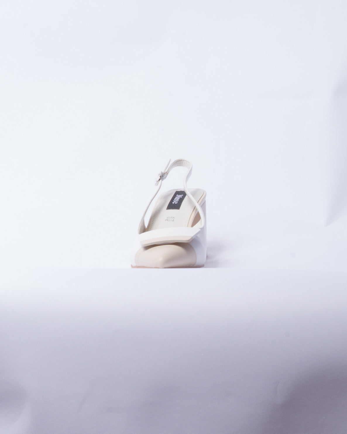 Décolleté Slingback con Tacco Largo – Bianco Panna