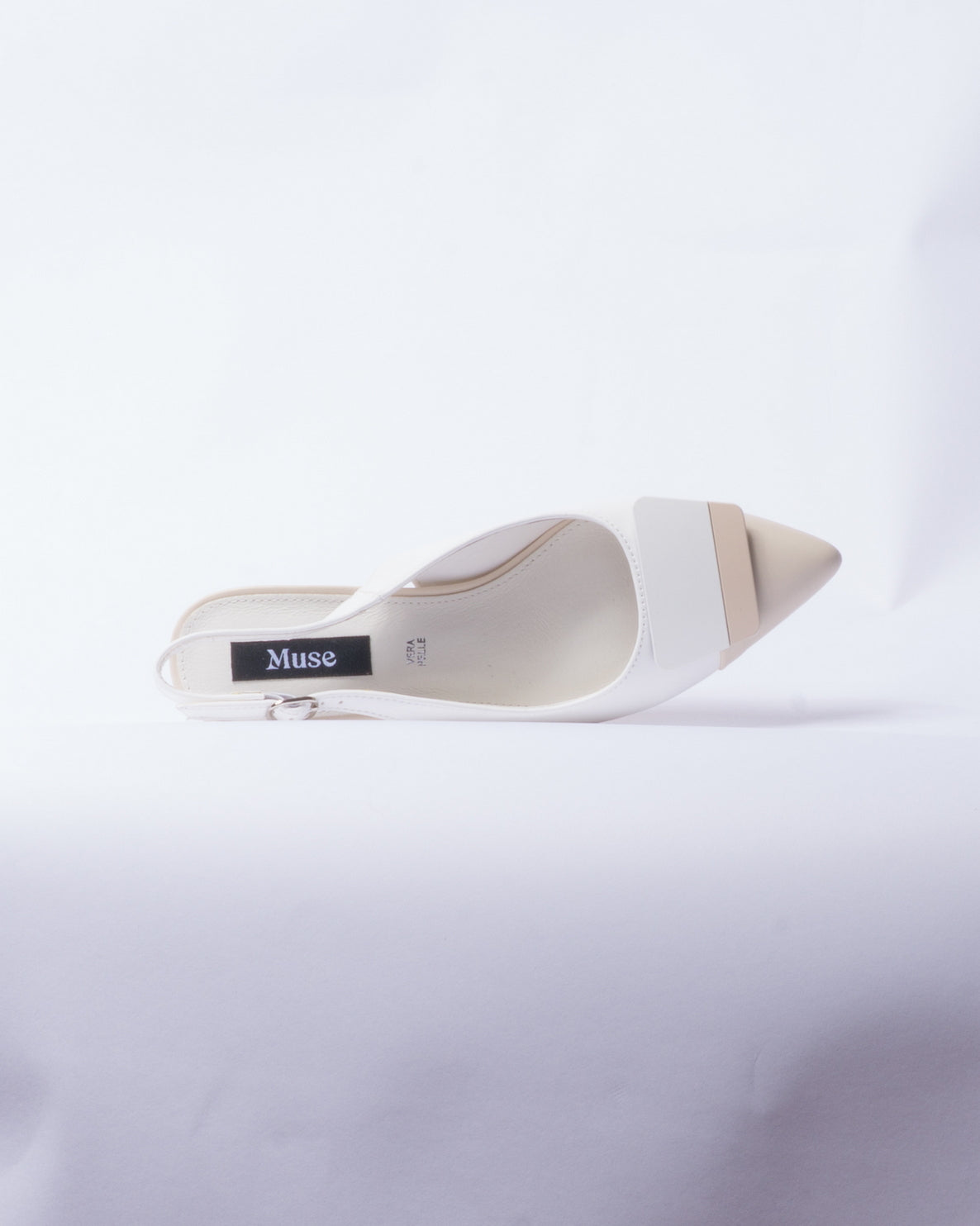 Décolleté Slingback con Tacco Largo – Bianco Panna