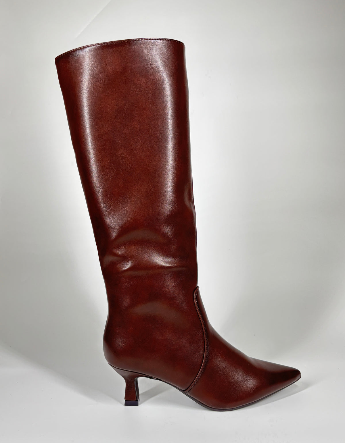 Stivali Alti 'Chic Retrò' con Tacco a Rocchetto in Similpelle - Marrone