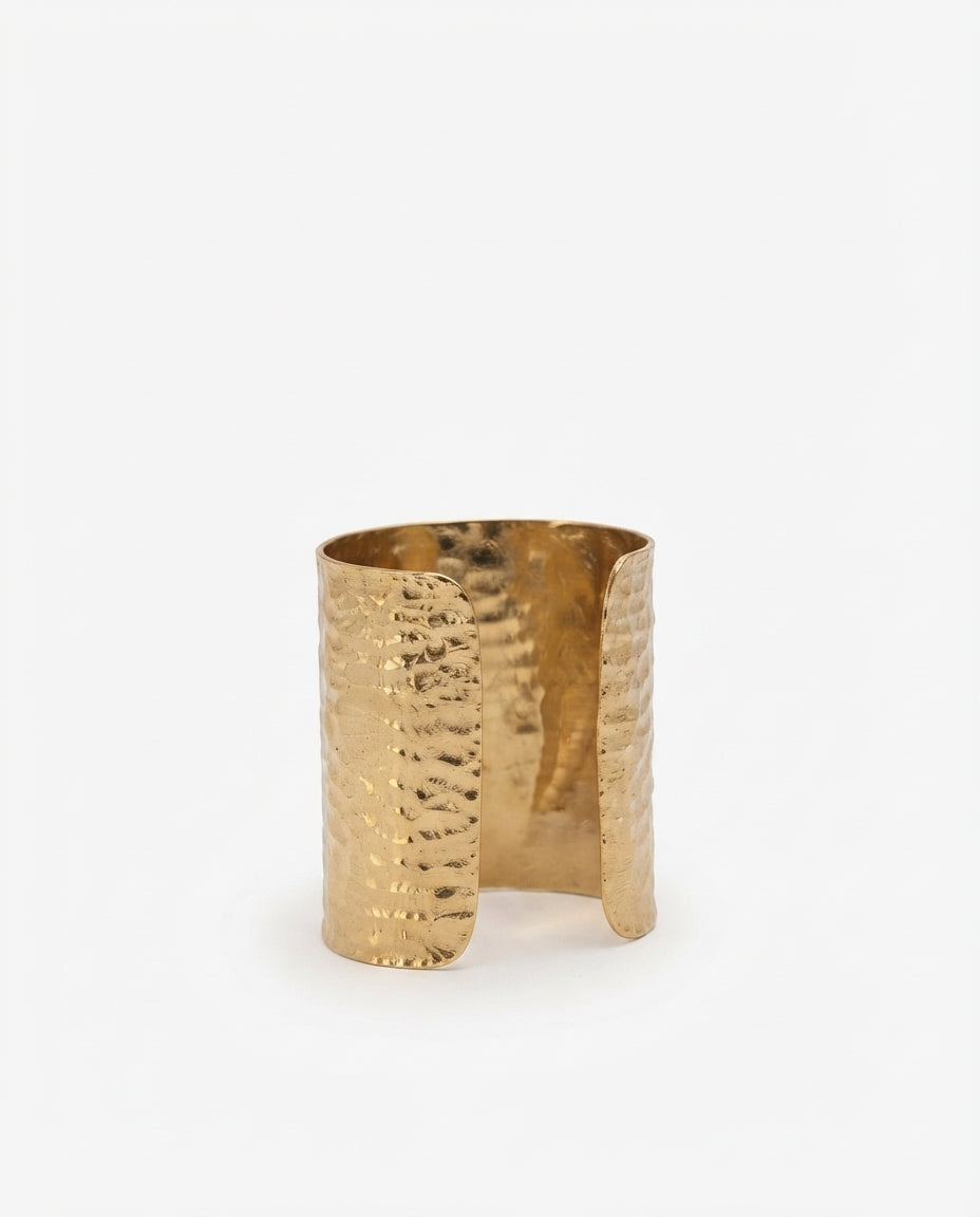 Bracciale Rigido a Schiava Dorato con Lavorazione Martellata