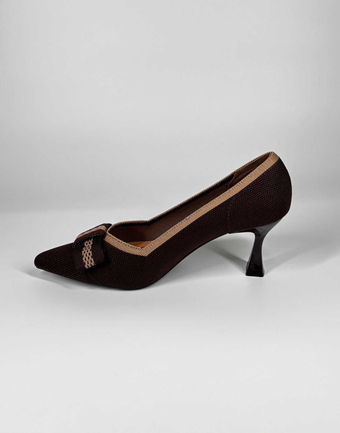 Décolleté in tessuto  con tacco a rocchetto - Marrone