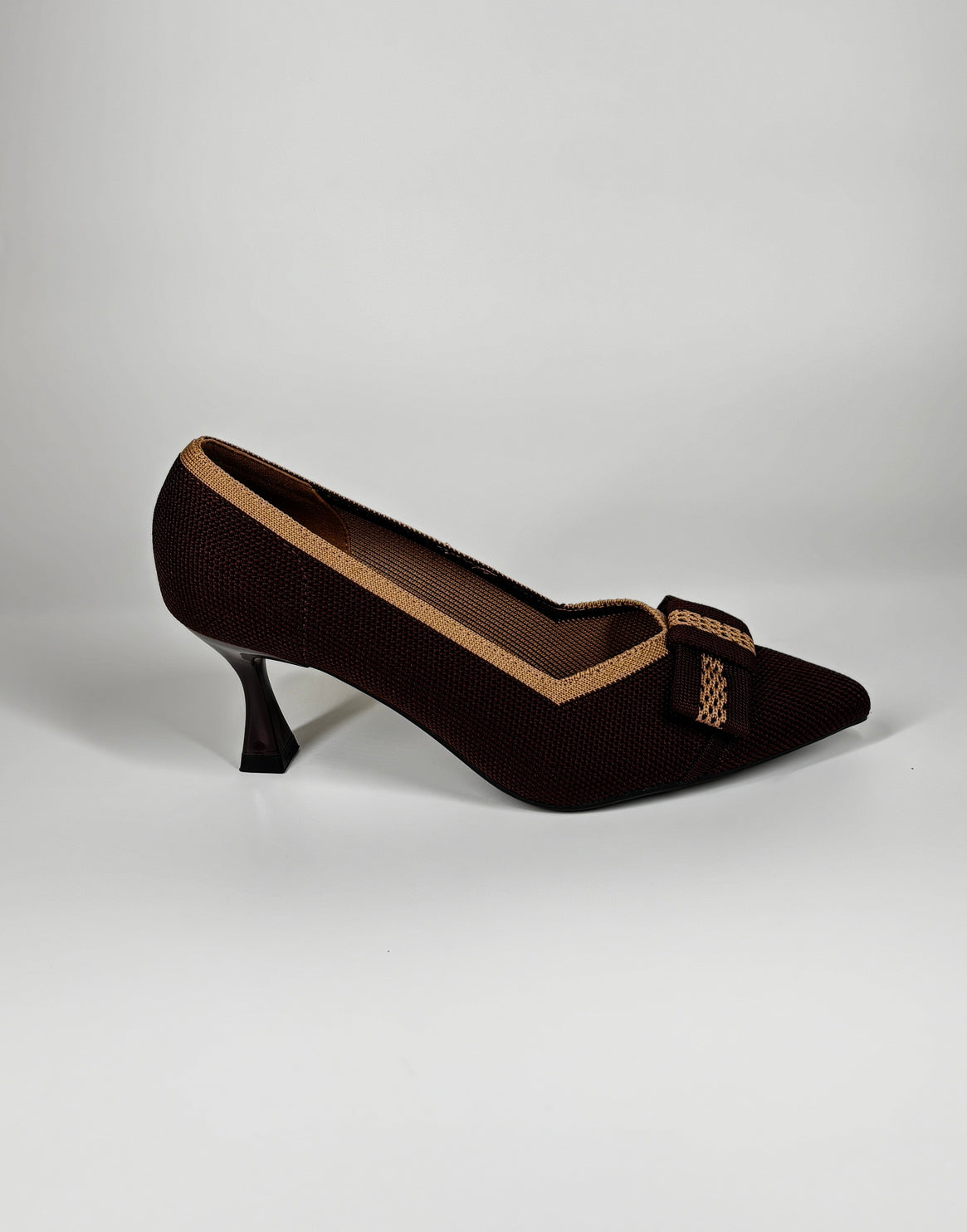 Décolleté in tessuto  con tacco a rocchetto - Marrone