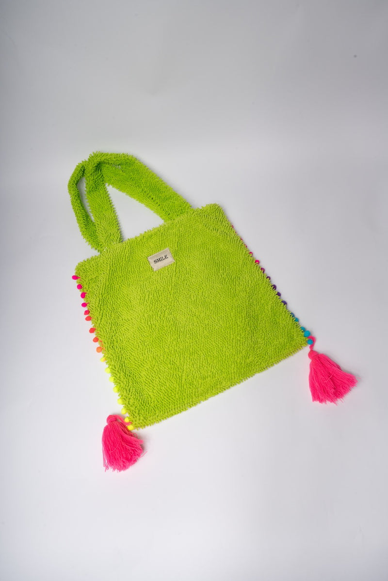 immagine-1-sstore-borsa-mare-in-spugna-con-maxi-nappine-e-pon-pon-e-con-doppio-manico-verde-borse-tt24126_verde