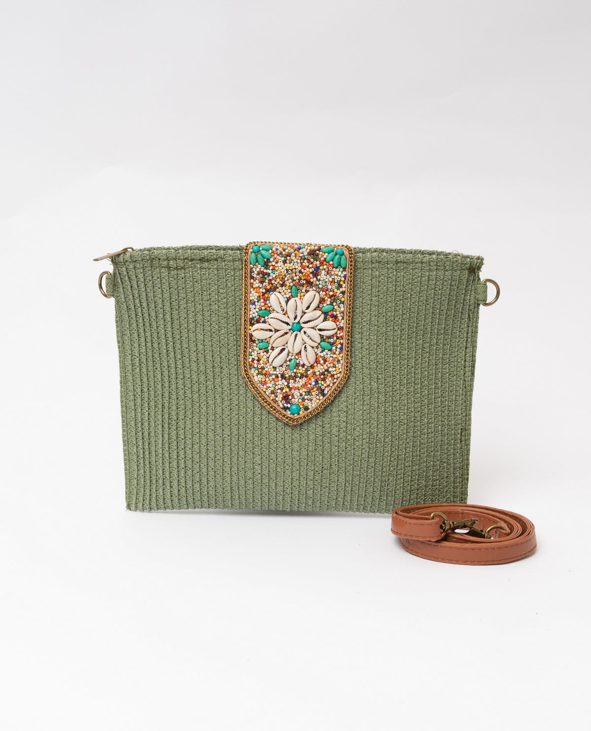 immagine-1-sstore-pochette-piatta-in-paglia-con-perline-e-conchiglie-green-borse-xy24012_green