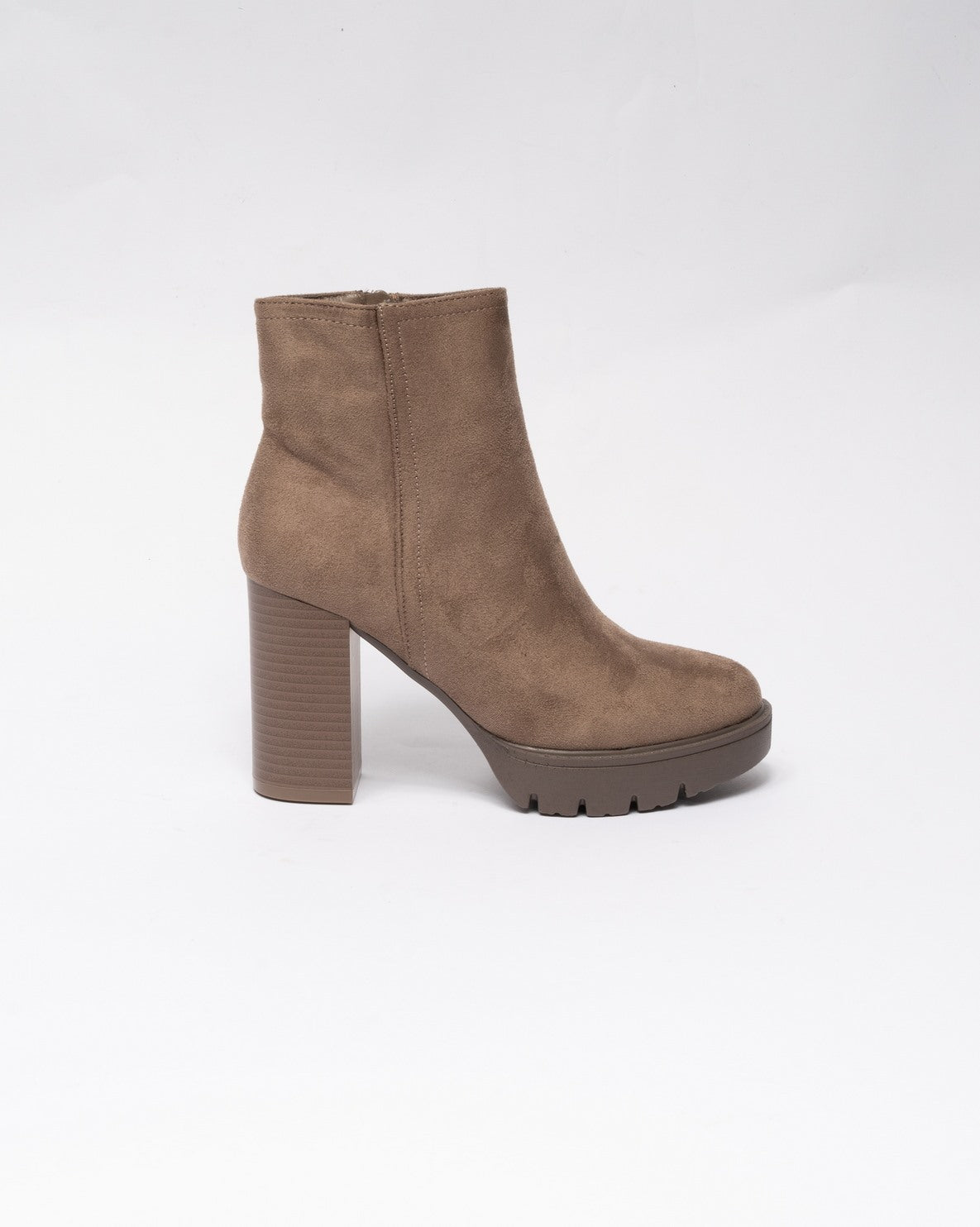 immagine-1-sstore-tronchetto-a-punta-tonda-in-ecopelle-scamosciata-taupe-stivaletti-mp761_taupe