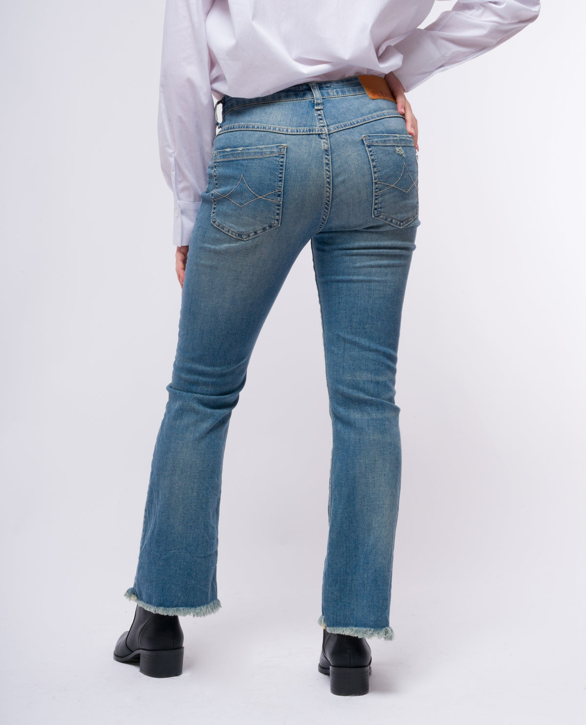 immagine-10-please-jeans-please-gamba-dritta-con-lavaggio-destressed-blu-jeans-p1habq2px3_blu-denim