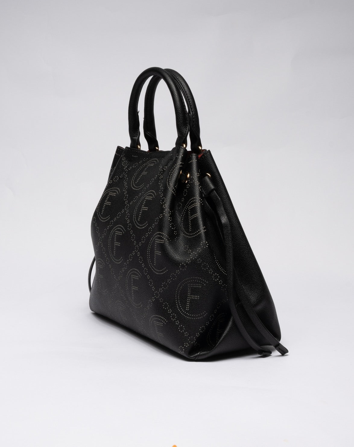 immagine-2-cristina-effe-bucket-bag-cristina-effe-in-ecopelle-traforata-black-borse-jade_black