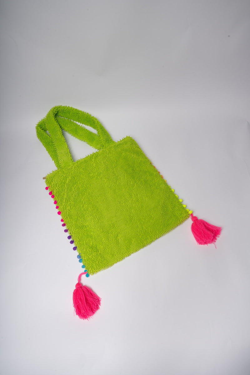 immagine-2-sstore-borsa-mare-in-spugna-con-maxi-nappine-e-pon-pon-e-con-doppio-manico-verde-borse-tt24126_verde