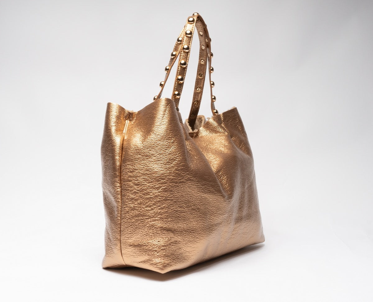 immagine-2-sstore-shopping-bag-in-ecomontone-rovesciato-effetto-vernice-con-borchie-gold-borse-pf671_gold