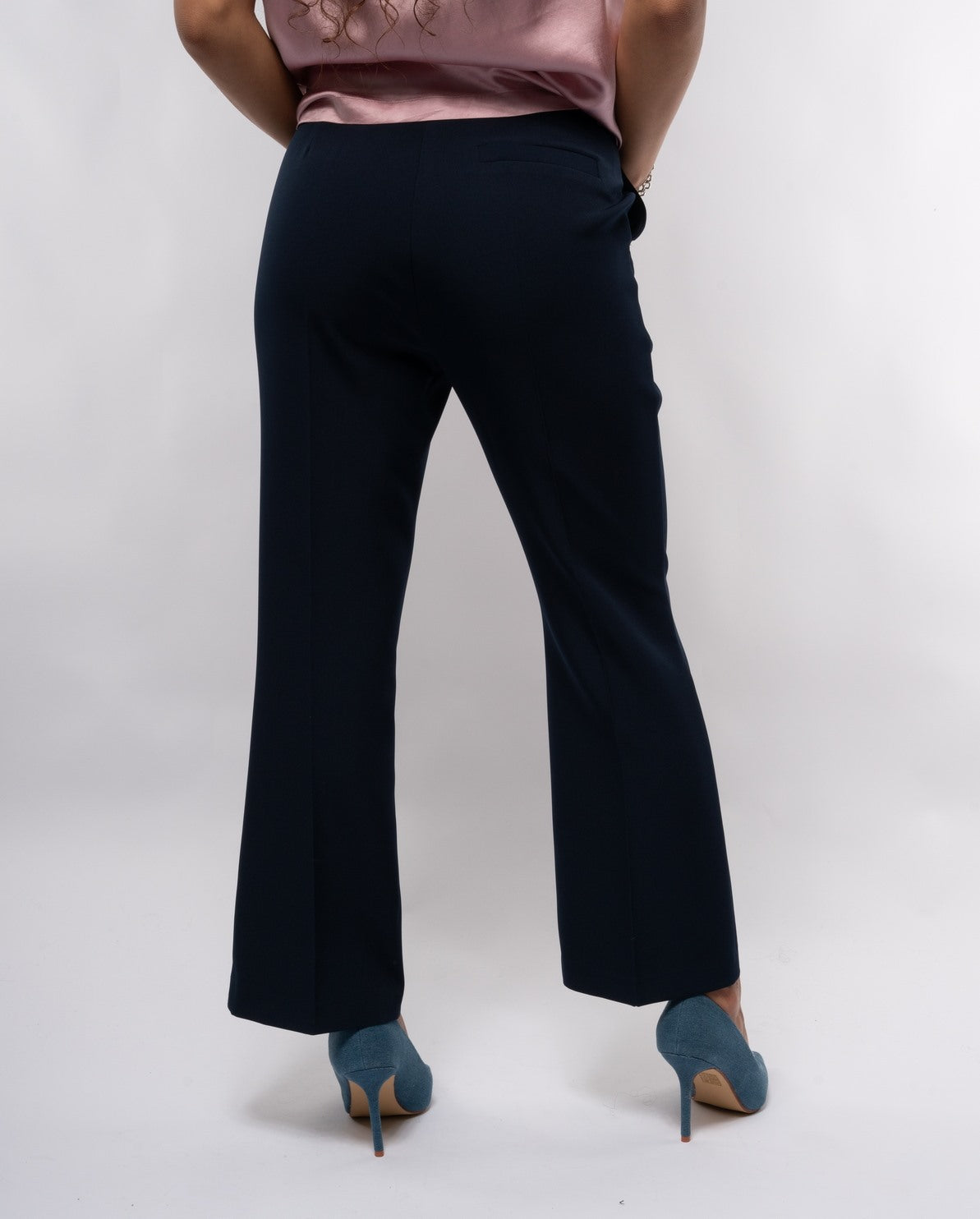 immagine-3-please-pantaloni-da-donna-please-straight-fit-alla-caviglia-blu-pantaloni-p493qbuter_blu