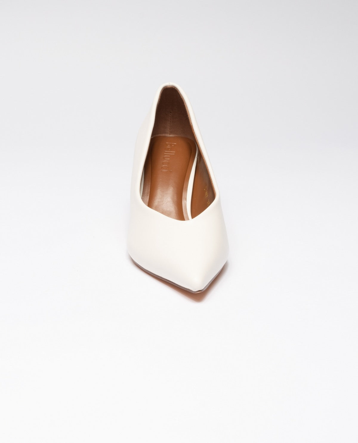 BEIGE | Decolletè a punta in ecopelle liscia kitten heels