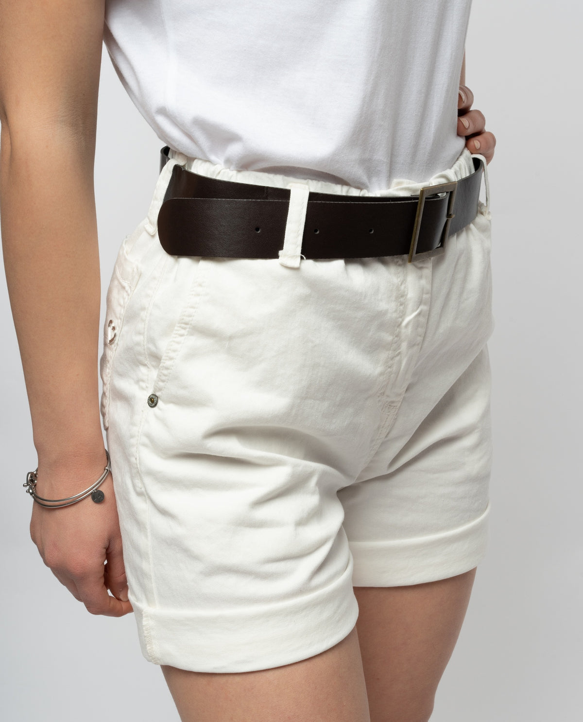 immagine-4-please-short-da-donna-please-con-risvolto-bianco-shorts-d0jecv9n3n_bianco