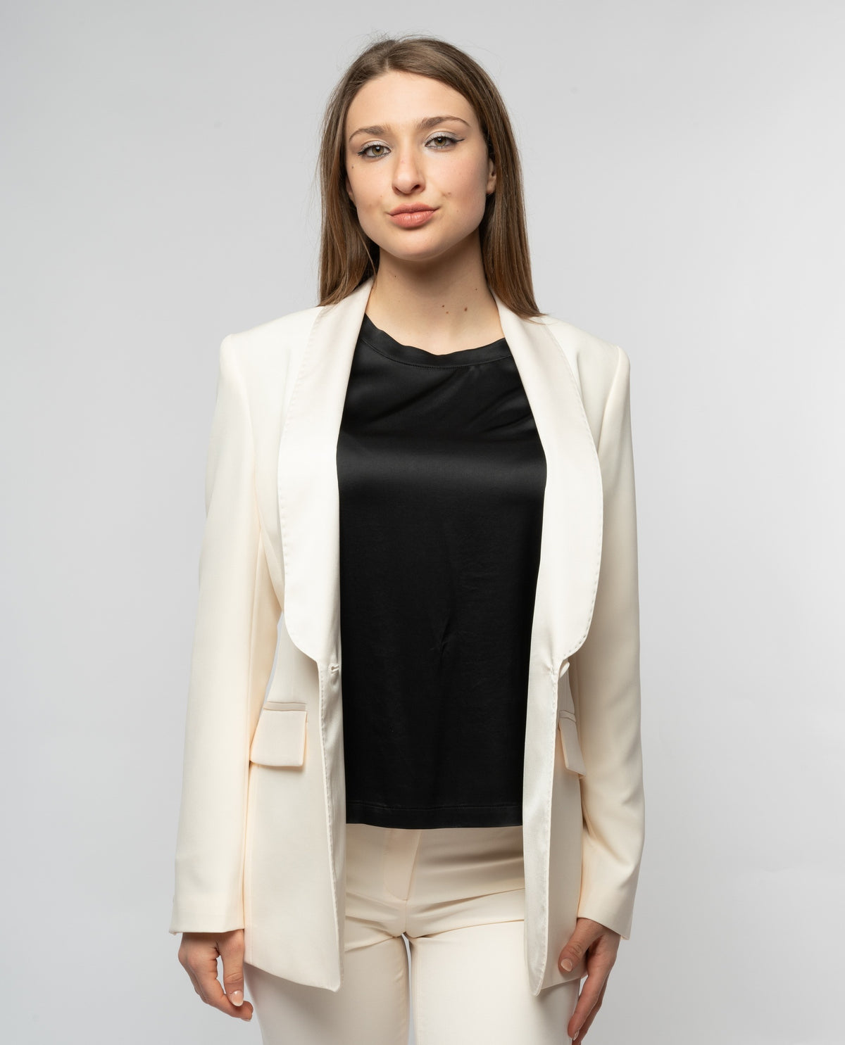 immagine-4-zahjr-giacca-monopetto-zahjr-reverse-raso-latte-giacche-e-blazer-53539157_latte