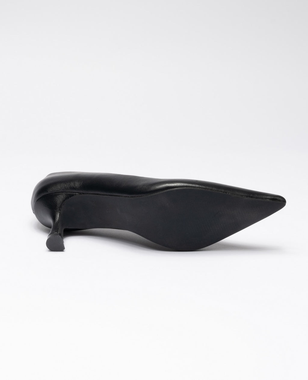 BLACK | Decolletè a punta in ecopelle liscia kitten heels