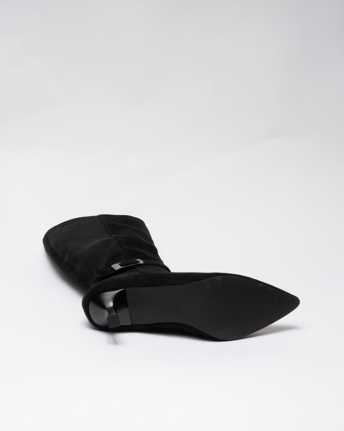 immagine-9-sstore-stivale-a-punta-in-ecopelle-scamosciata-con-cinturino-nero-stivali-24009_nero