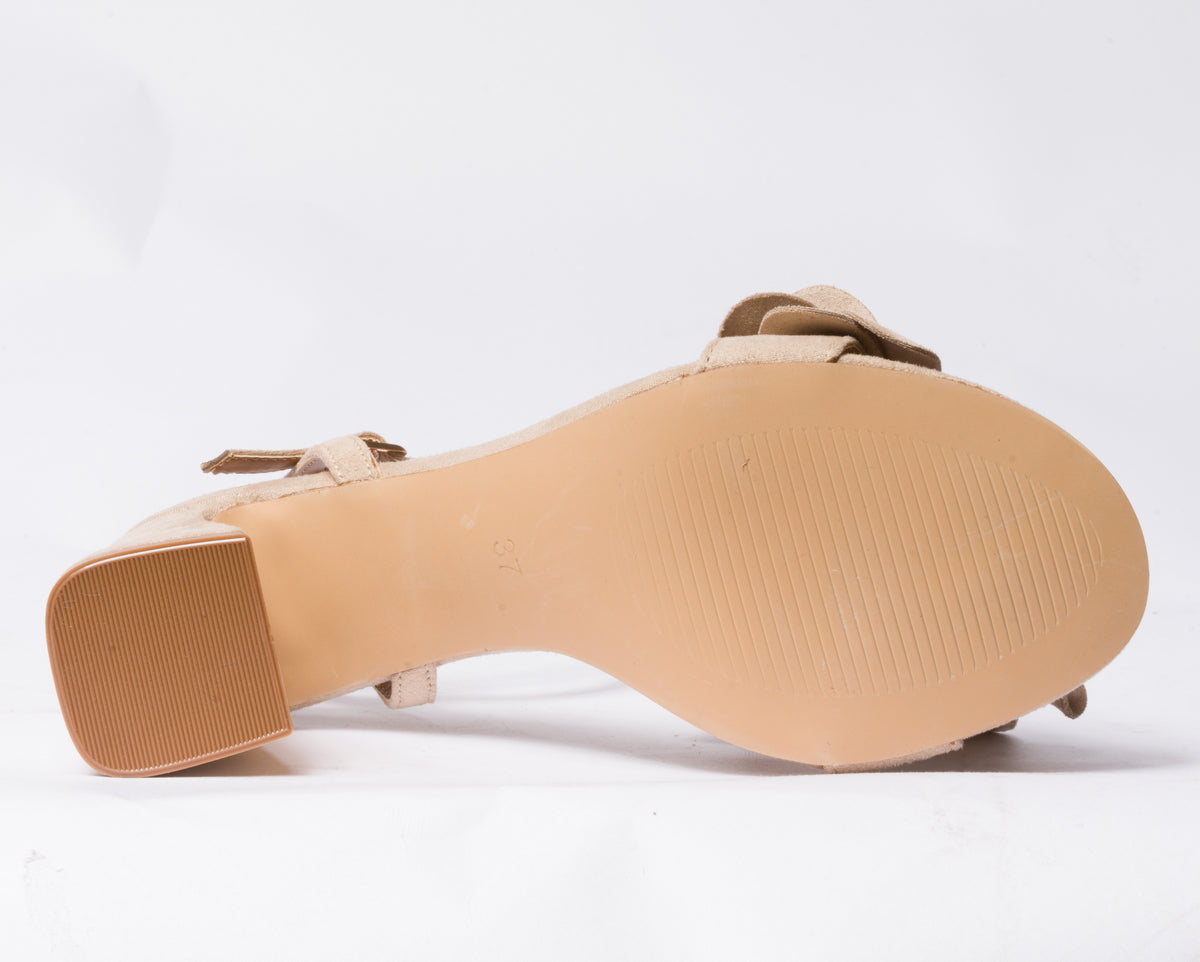 Sandalo con fiore scamosciato- Beige