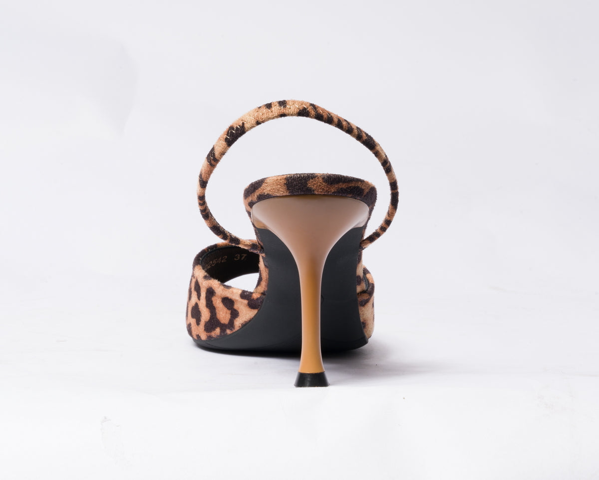 Sandalo in ecopelle con cinturino elastico al tallone  - Leopardato