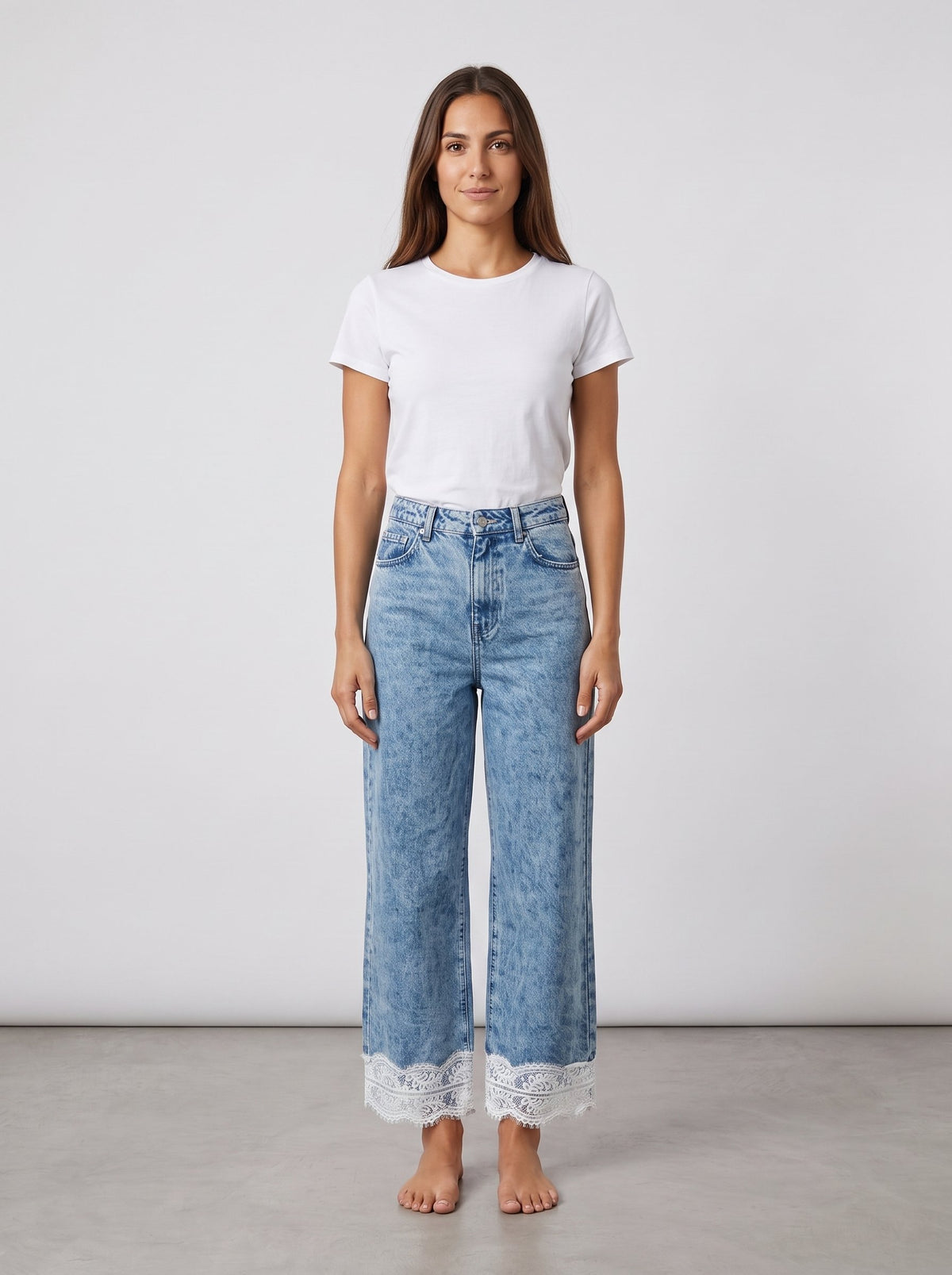 Sstore Jeans Please a Gamba Larga con Bordo in Pizzo Bianco - foto 3