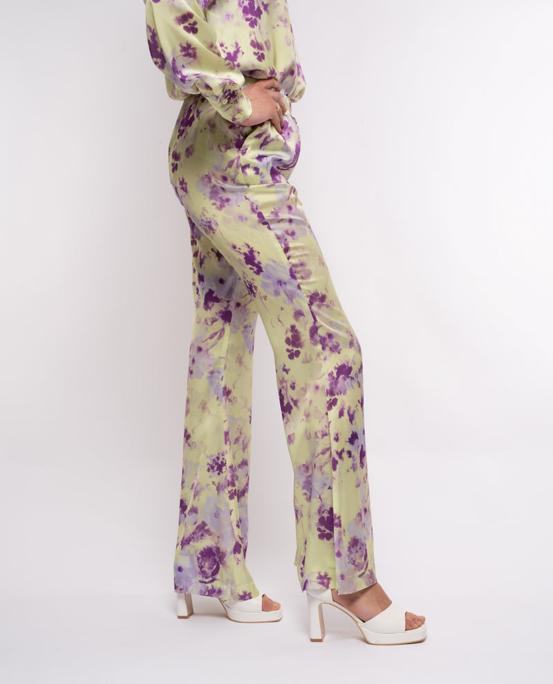 immagine-2-rebel-queen-by-liu-jo-pantalone-a-zampa-rebel-queen-fluido-stampa-fiori-all-over-stampa-fiori-pantaloni-eb4113_fiori