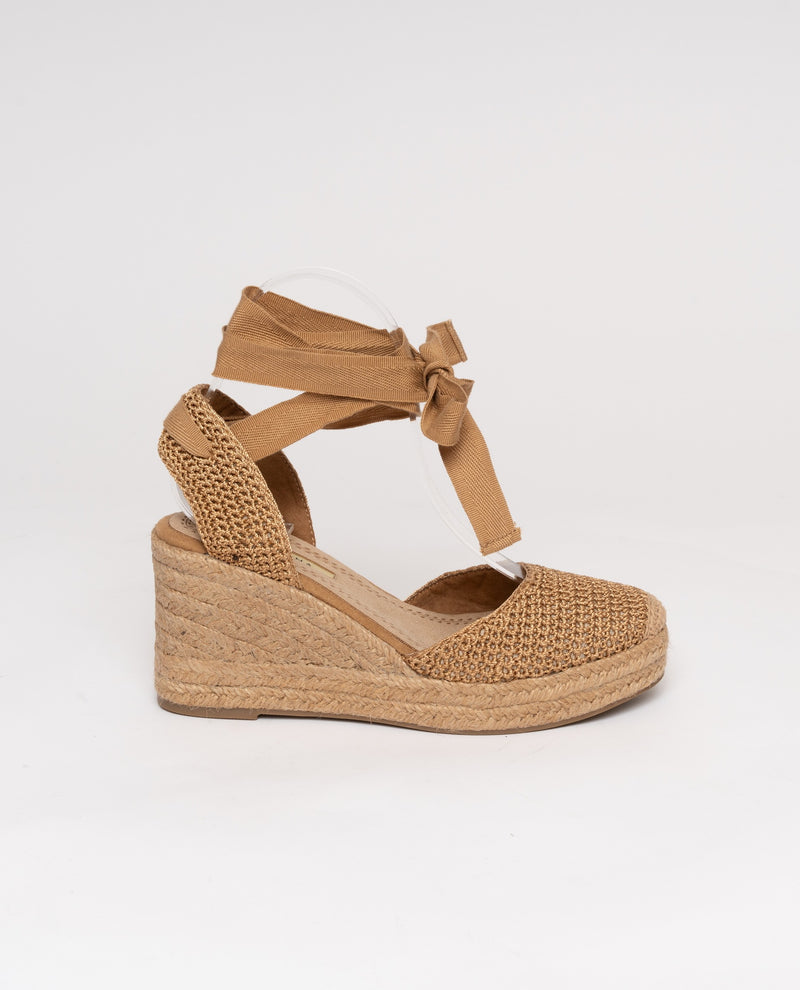 immagine-2-sstore-scarpe-espadrillas-con-plateau-e-zeppa-in-crochet-allacciate-alla-caviglia-camel-scarpe-con-tacco-m4303_camel