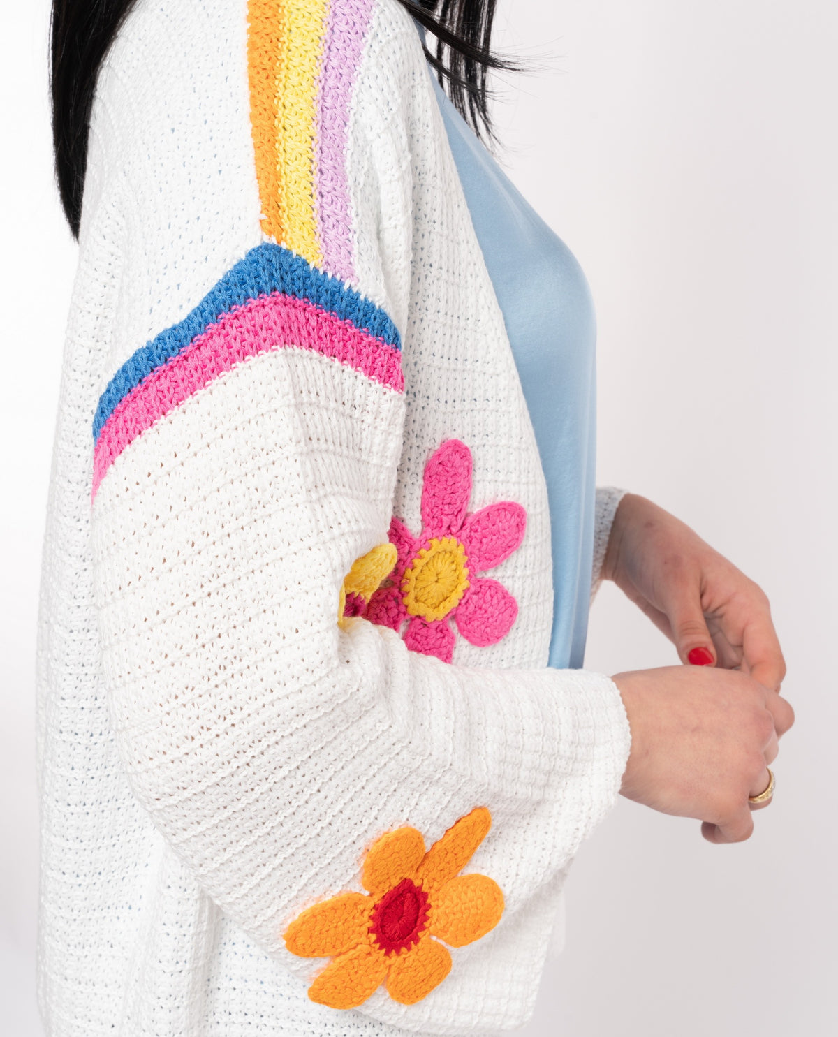 immagine-4-sstore-cardigan-in-filo-con-applicazione-di-fiori-colorati-crochet-bianco-maglieria-cardigan-4432414_bianco